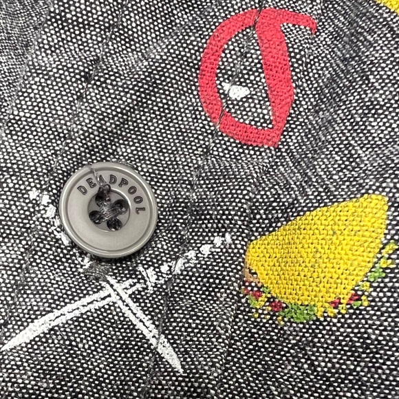 Marvel Deadpool Taco Party Woven Men’s Grey Button-Up - Size M EUC - Picture 8 of 11